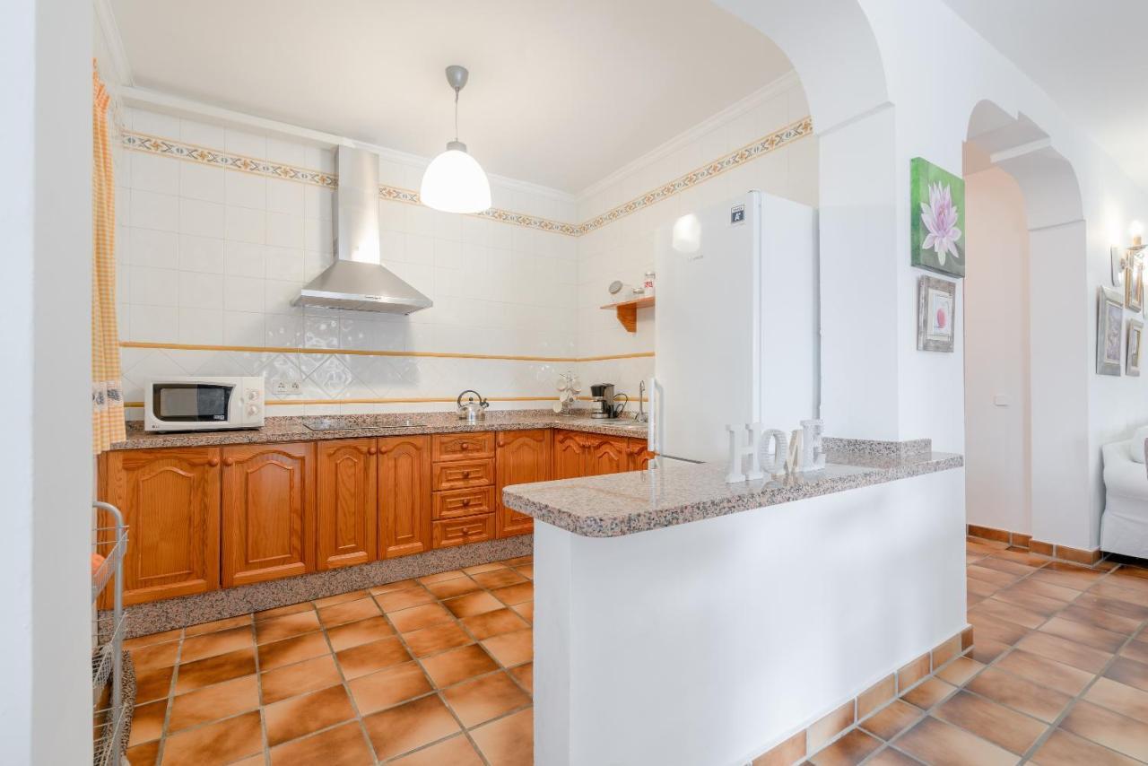 Cortijo La Rijana Villa Sayalonga Luaran gambar