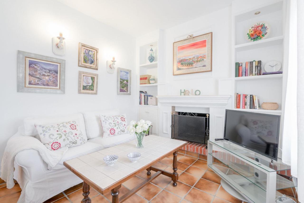 Cortijo La Rijana Villa Sayalonga Luaran gambar