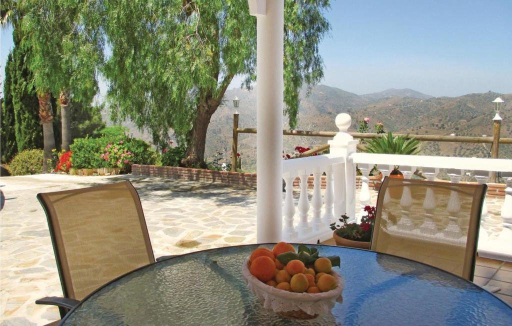 Cortijo La Rijana Villa Sayalonga Luaran gambar
